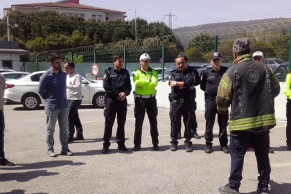 Büyükşehir İtfaiyesi’nden Polislere Yangınla Mücadele Eğitimi