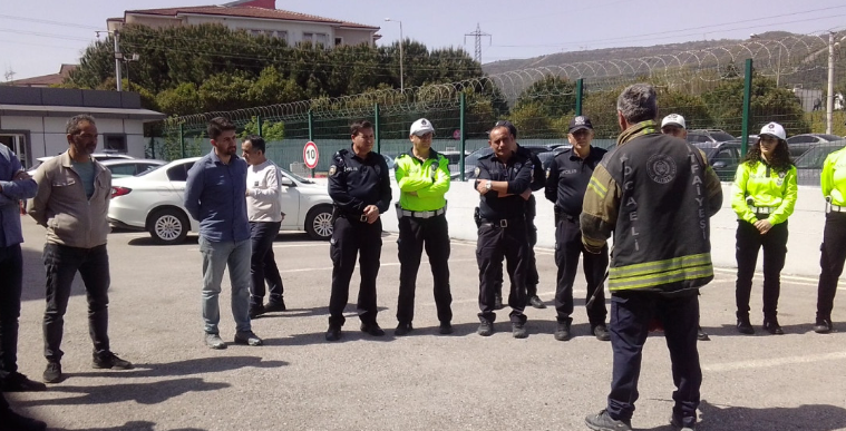 Büyükşehir İtfaiyesi’nden Polislere Yangınla Mücadele Eğitimi