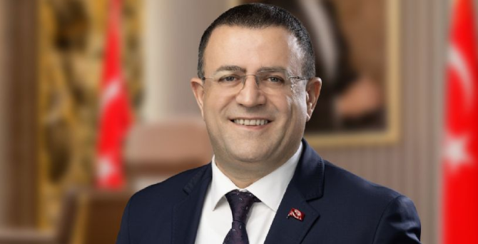 Derince Belediye Başkanı Av. Sertif Gökçe