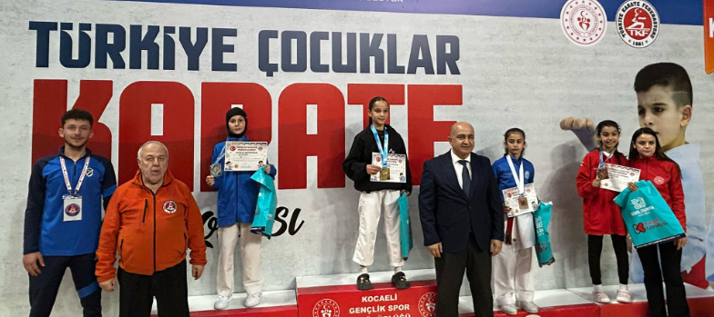 Kartepeli Sporcu Türkiye Karate Şampiyonası’nda İkinci Oldu