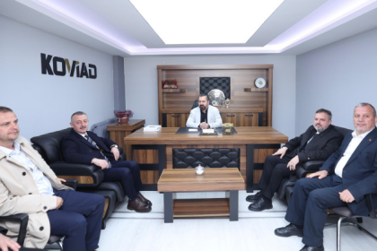 Tahir Büyükakın, Kocaeli Vizyoner İş İnsanları Derneği’nin konuğu oldu