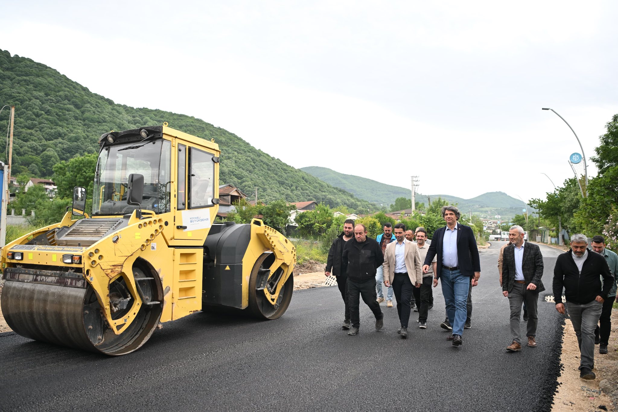 Kartepe Belediyesi Mesudiye Caddesi’nde Yol Yenileme Çalışmalarını Tamamladı